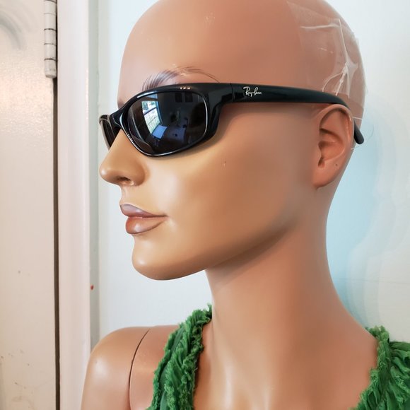 NWOT Ray Ban Black Sunglasses. main image 11